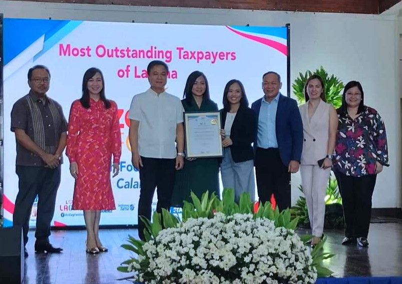 Calamba City Mayor Ross Rizal Receives Top Honors for Competitiveness at the Laguna Business Stakeholders Summit